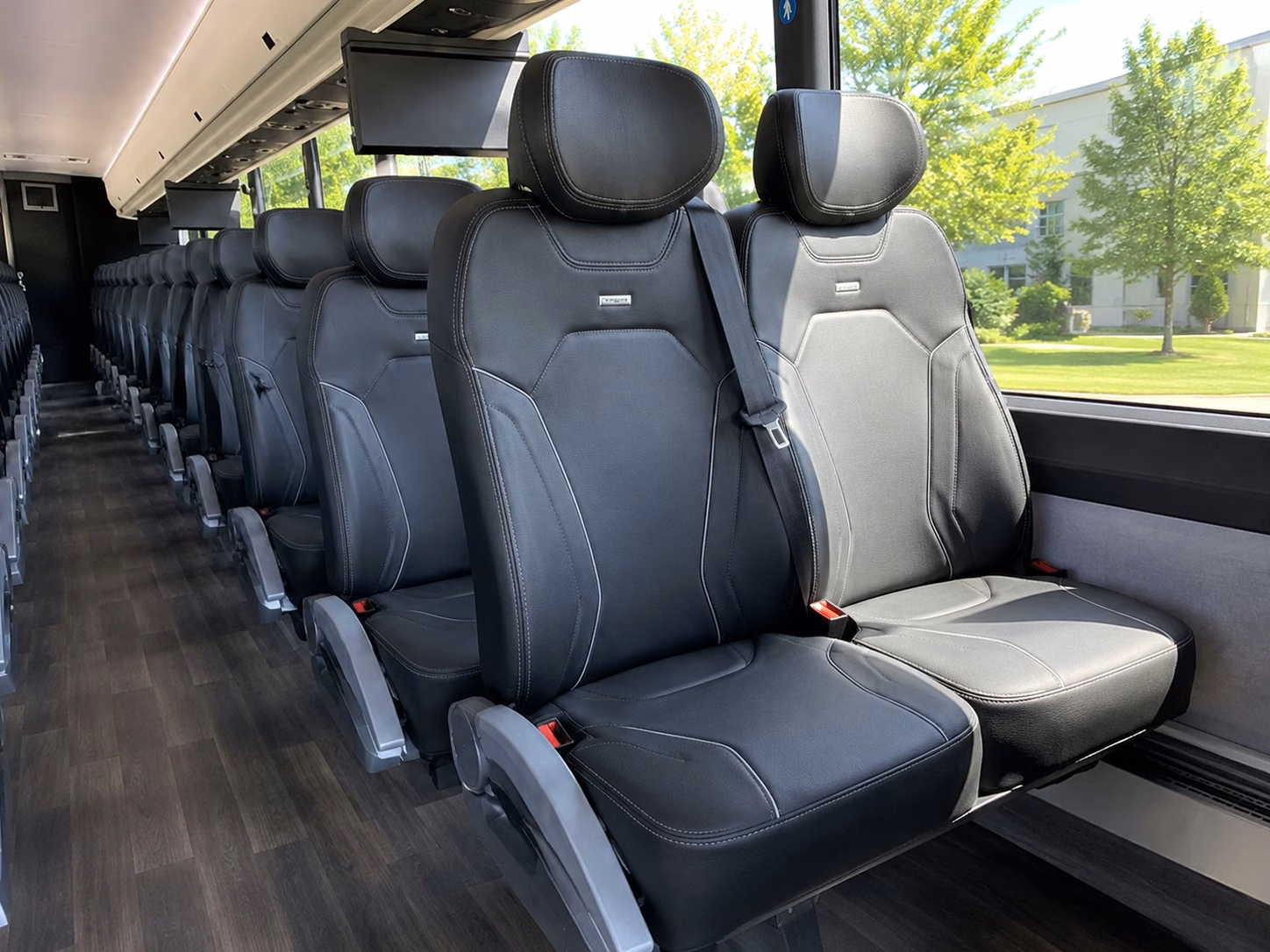 a smooth ride to some of memphis s most stunning wedding venues