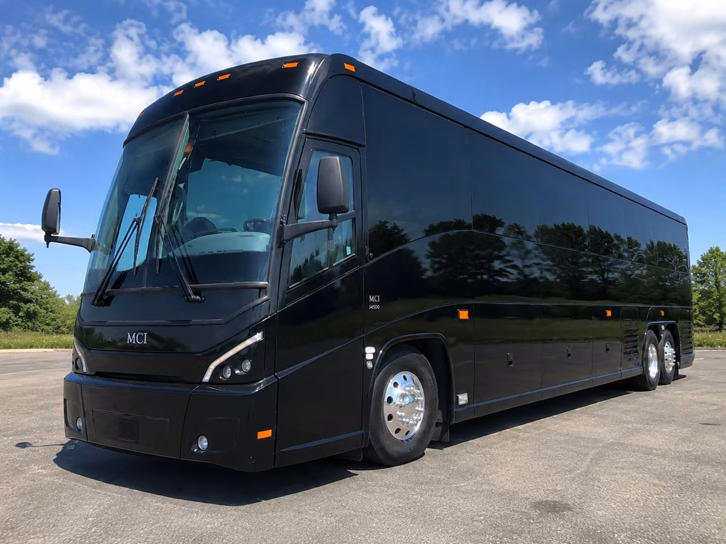 airport shuttles cruise transfers and long distance memphis bus rentals