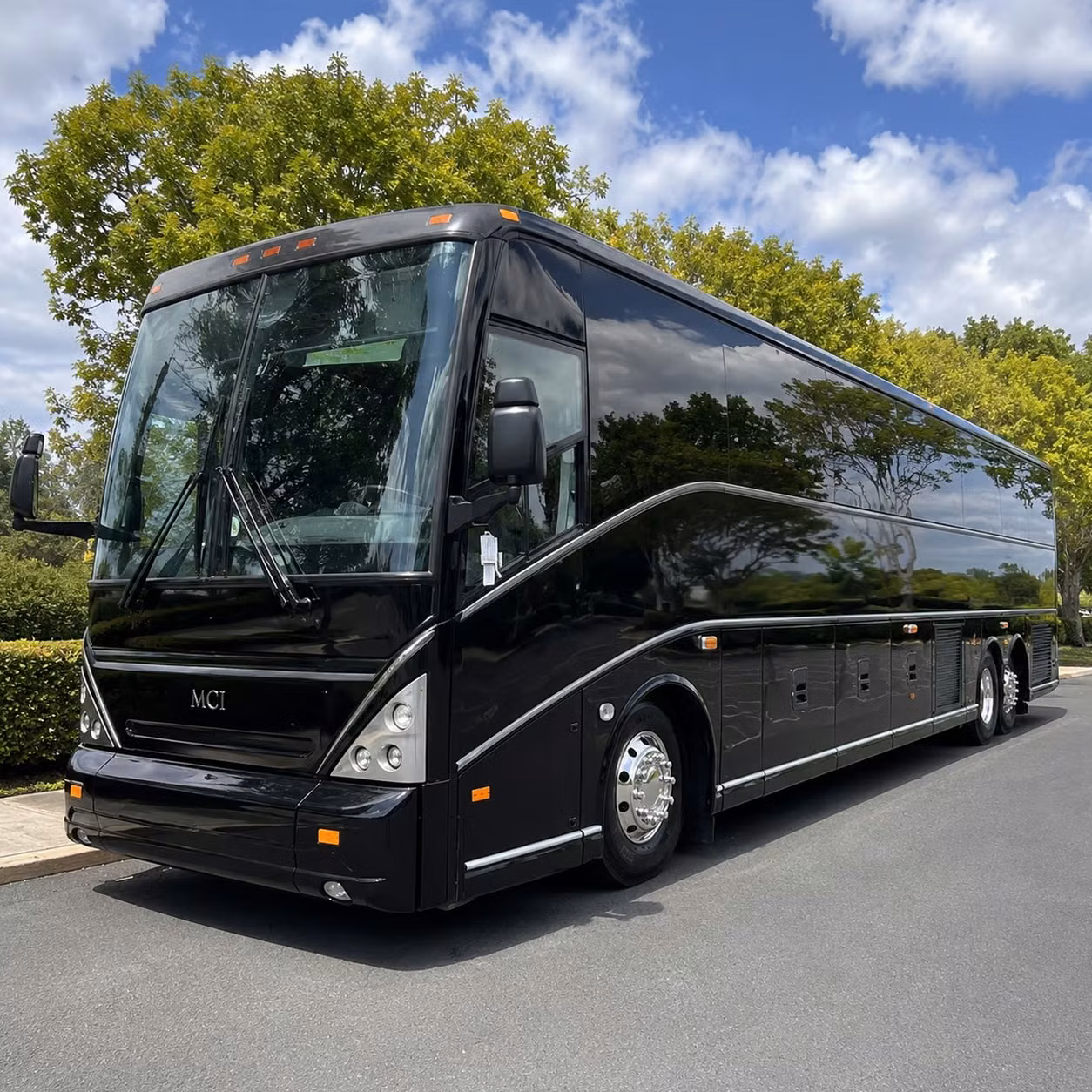 beale street entertainment district party bus and shuttle rentals
