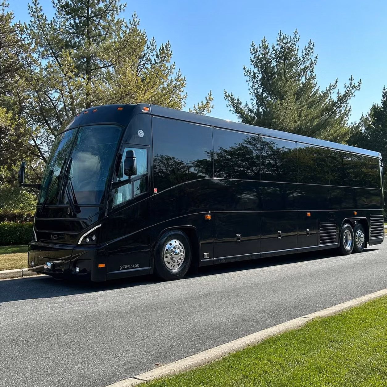 book employee transportation in memphis or any city nearby