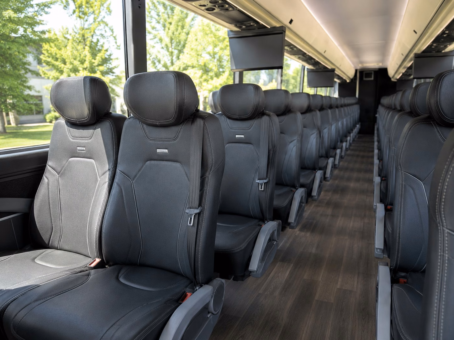 book wedding transportation in memphis or any city nearby