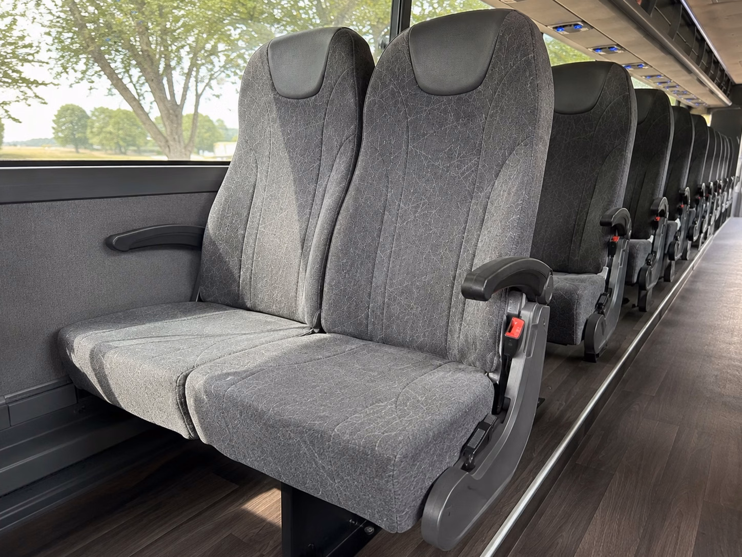 how the bus type you choose changes charter bus prices in memphis tennessee