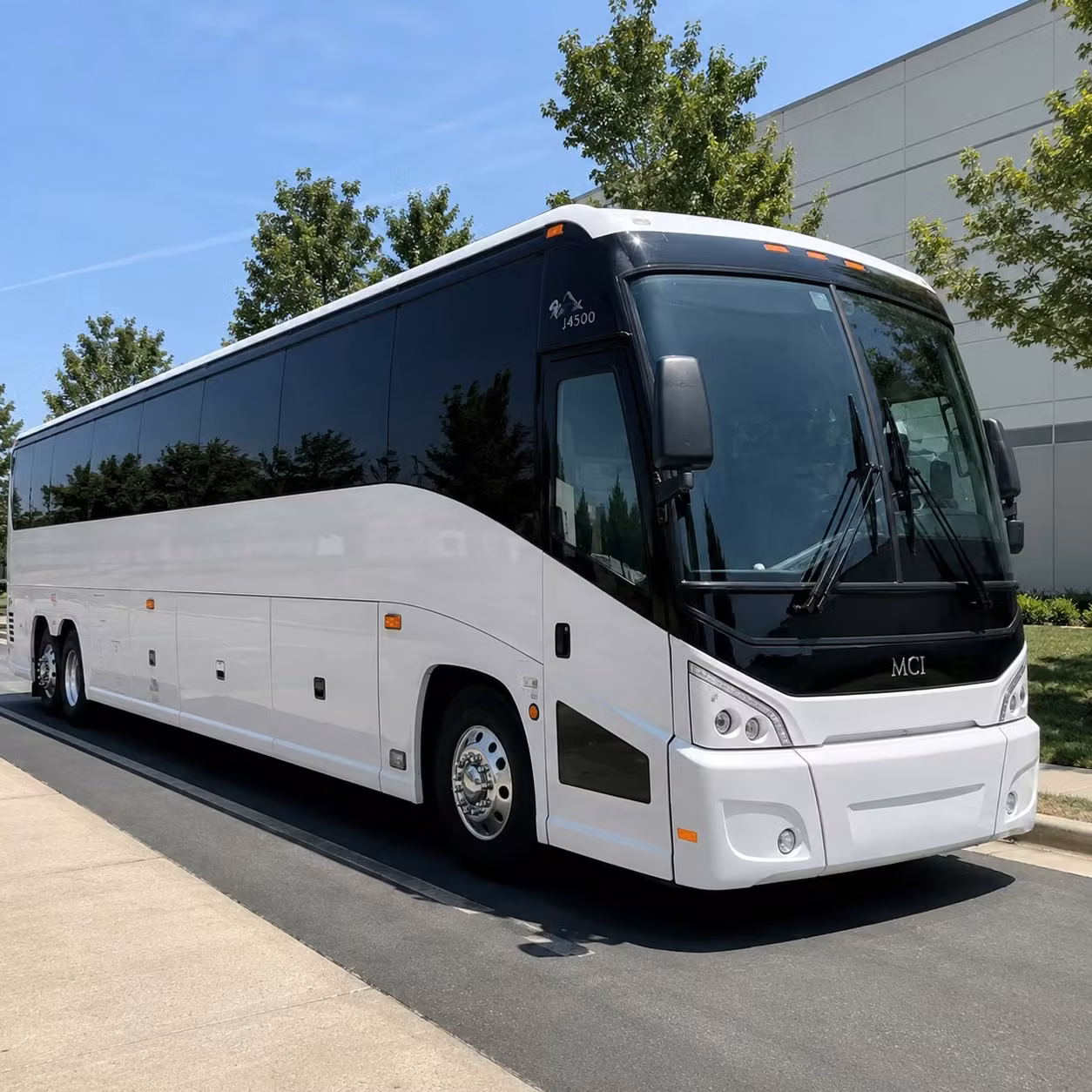 sunday shuttle services keep memphis congregations moving together